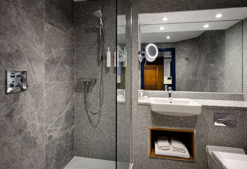 اتاق استاندارد, Edinburgh Marriott Hotel Holyrood