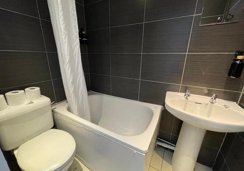 Номер Стандарт, OYO Somerset Hotel Baker Street London