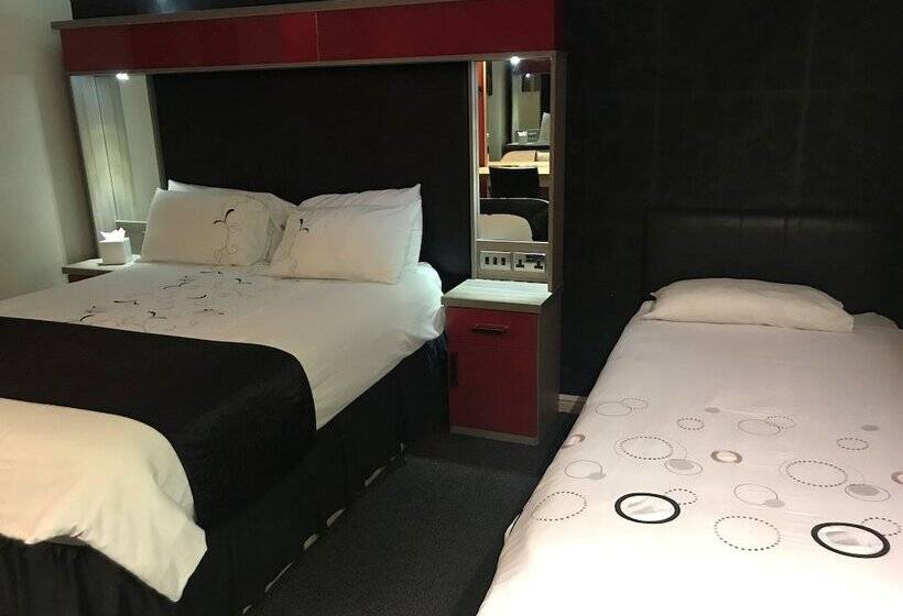 标准间, The Whitehall Hotel & Distillery