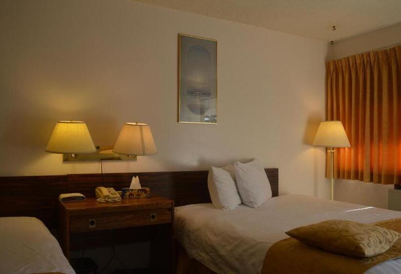 Номер Стандарт, Circle 5 Motel
