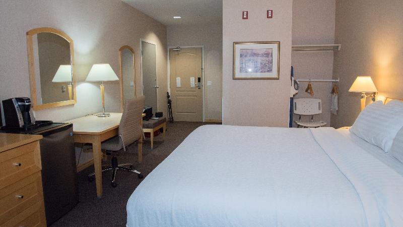Стандартный Номер Кровать Кинг, Doubletree By Hilton Kelowna