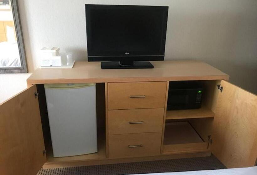スタンダードルーム, Quality Inn And Suites Montreal East