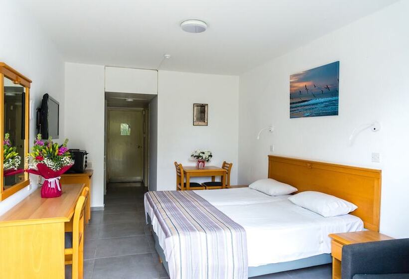 サイドオーシャンビューのスタンダードワンルーム, Helios Bay Hotel And Suites