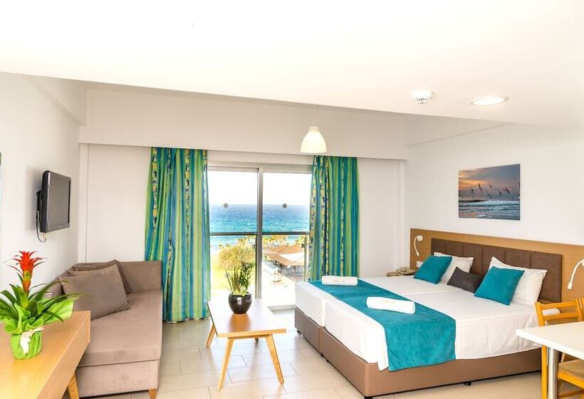 海の見えるスタンダードスタジオ, Helios Bay Hotel And Suites
