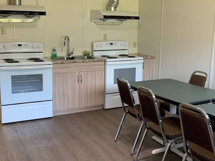 Номер Стандарт 2 Двуспальные Кровати, Westway Inn Motel