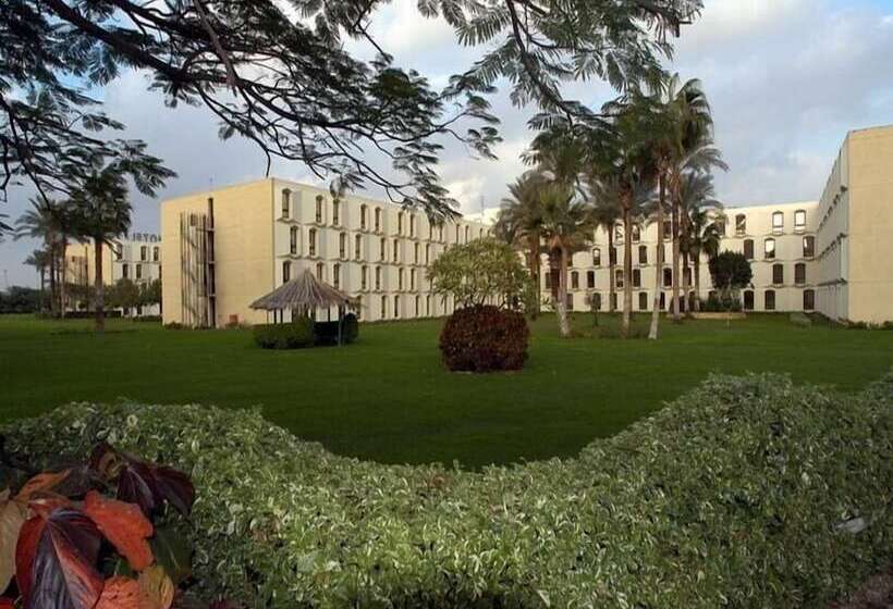 اتاق اجرایی, Le Passage Cairo Hotel & Casino