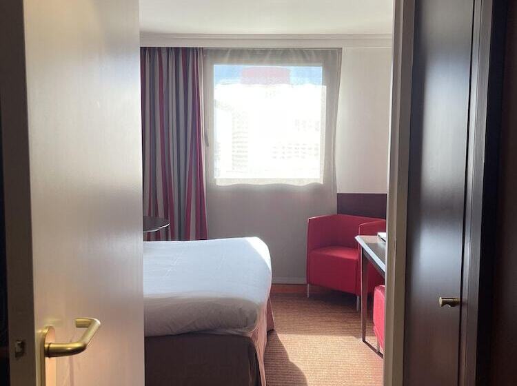 اتاق استاندارد, B&B HOTEL St Quentin en Yvelines Centre