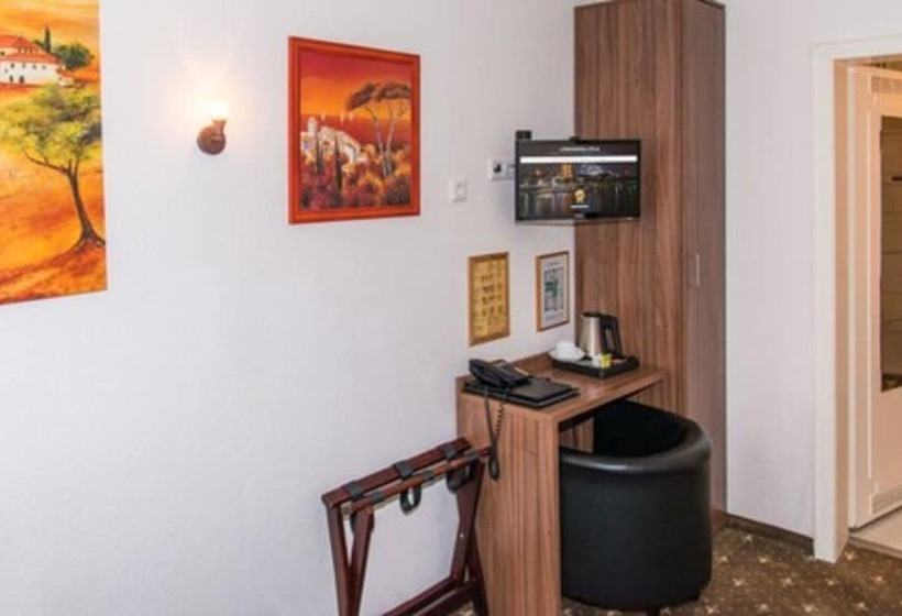 اتاق استاندارد, Und Restaurant Lowenbrau Koln