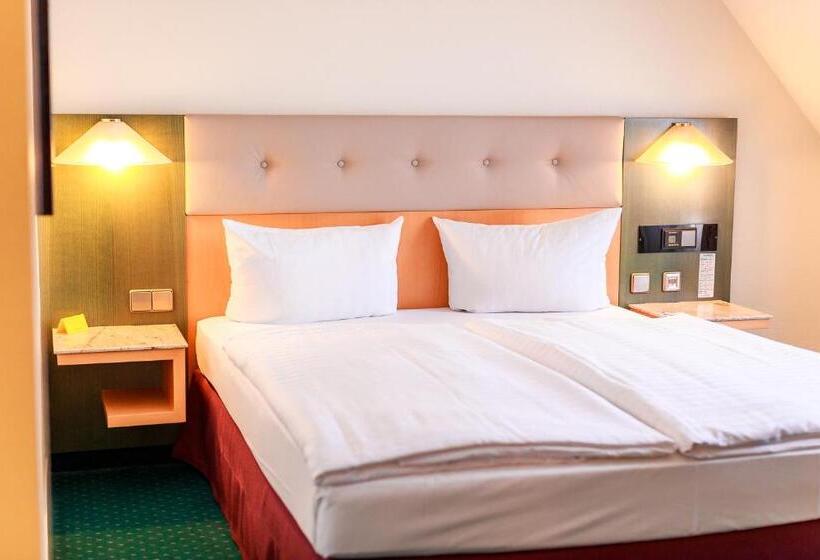 Comfort room with view, Plaza Hotel Blankenburg Ditzingen, Sure Hotel Collection