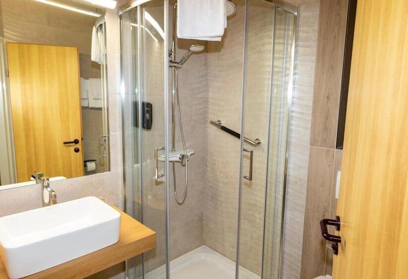 Номер Стандарт, Pilvax Hotel Budapest
