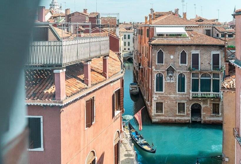 سوئیت جونیور با چشم‌انداز, All’angelo Art