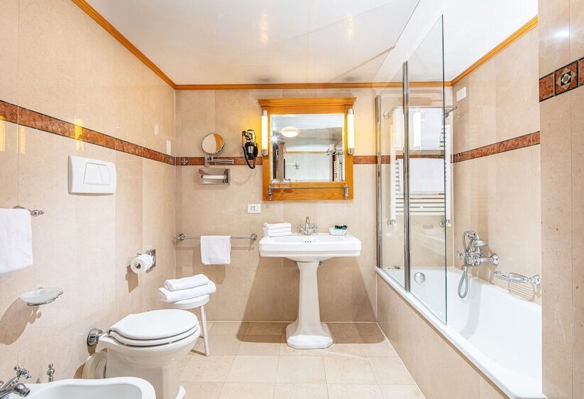 Quarto deluxe, All’angelo Art