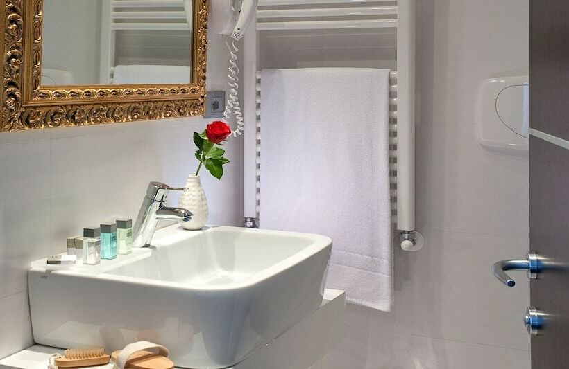 اتاق استاندارد سه نفره, C Hotels Fiume