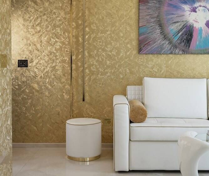 سوییت جونیور با چشم‌انداز جانبی دریا, The Promenade Luxury Wellness