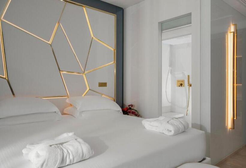 سوییت با چشم‌انداز دریا, The Promenade Luxury Wellness