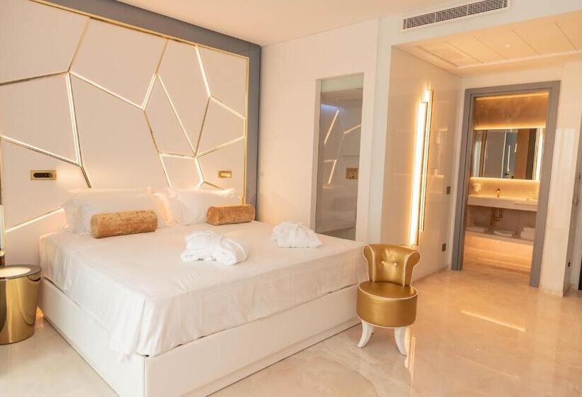 سوییت با چشم‌انداز دریا, The Promenade Luxury Wellness