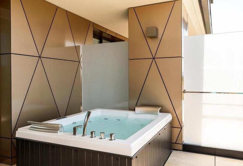 سوییت, The Promenade Luxury Wellness