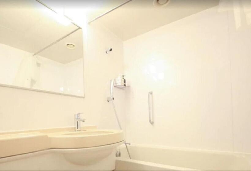 Quarto Estandar Individual, Plumm