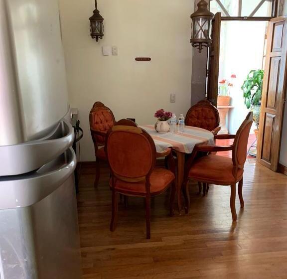اتاق استاندارد سه نفره, Casa Del Pingorongo