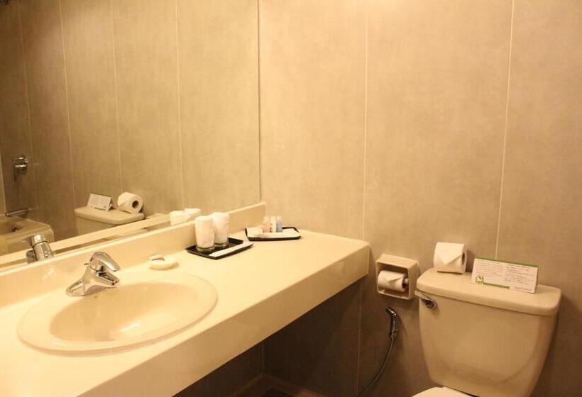 اتاق پرمیوم, Summit Parkview Yangon
