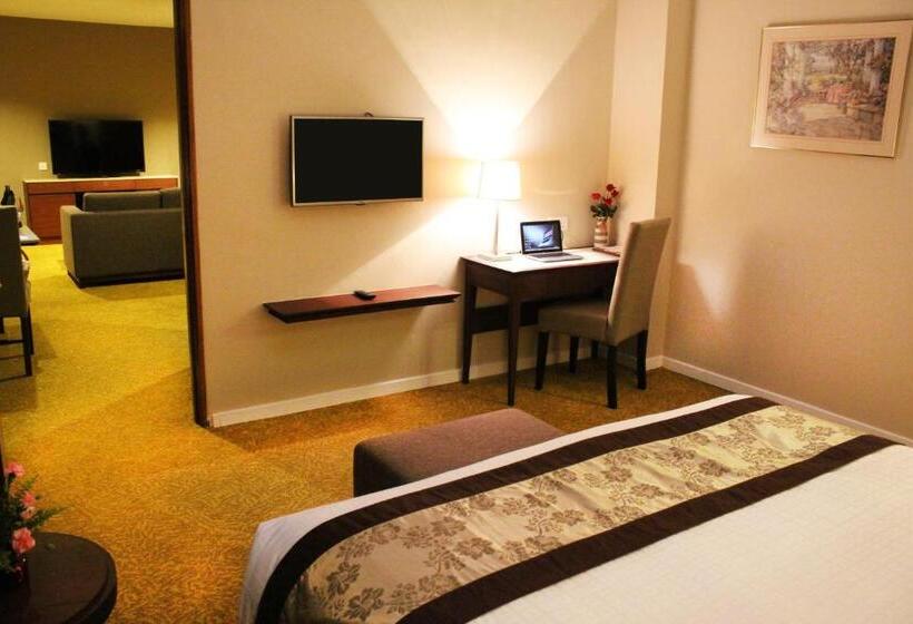 سوییت خانوادگی, Summit Parkview Yangon