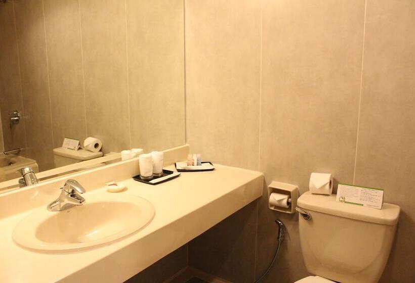 اتاق سوپریور, Summit Parkview Yangon