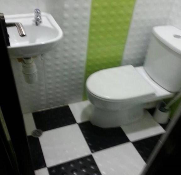 اتاق راحتی سه تخته, New Euro Asia Guest House