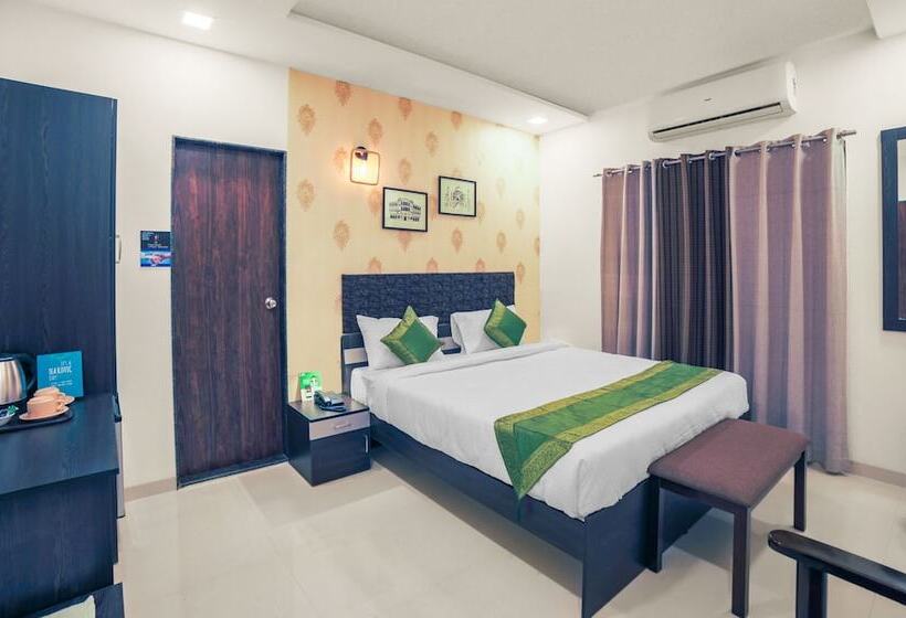 Quarto Estandar, Treebo Chalets, Nagpur Airport