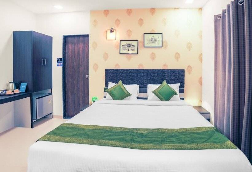 Quarto Estandar, Treebo Chalets, Nagpur Airport