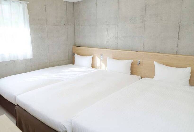 Номер Стандарт Трехместный, The Breakfast Hotel Marche Ishigaki Island