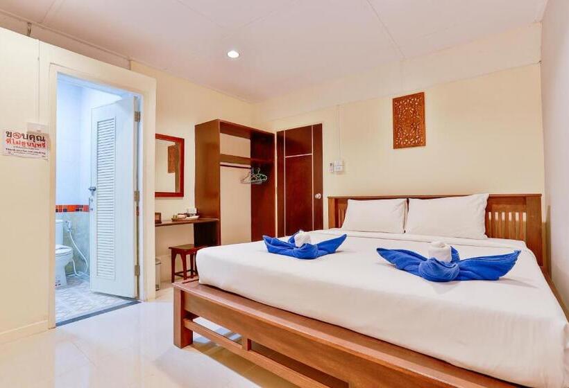 اتاق استاندارد با چشم‌انداز استخر, Aonang Privacy Resort