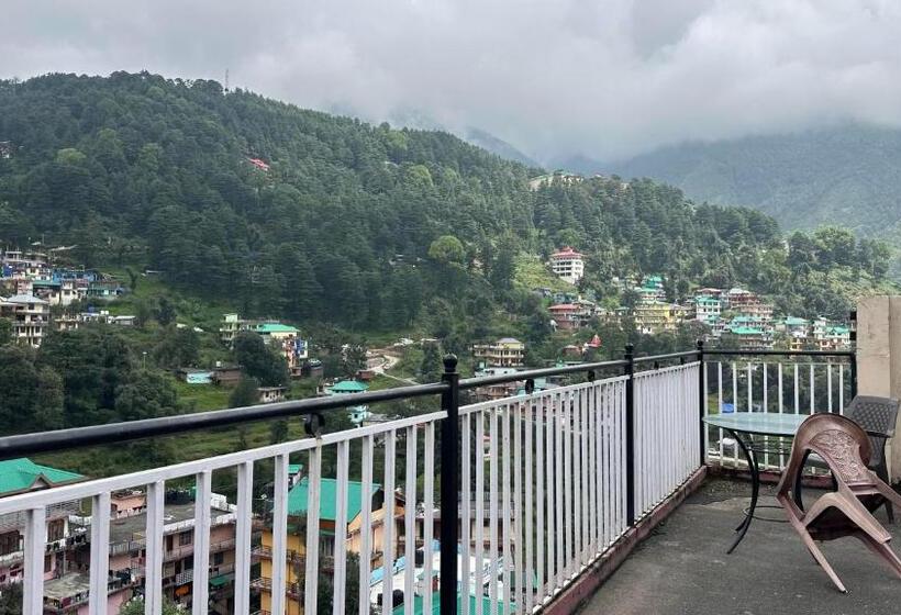 Номер Стандарт с Балконом, Hill Town