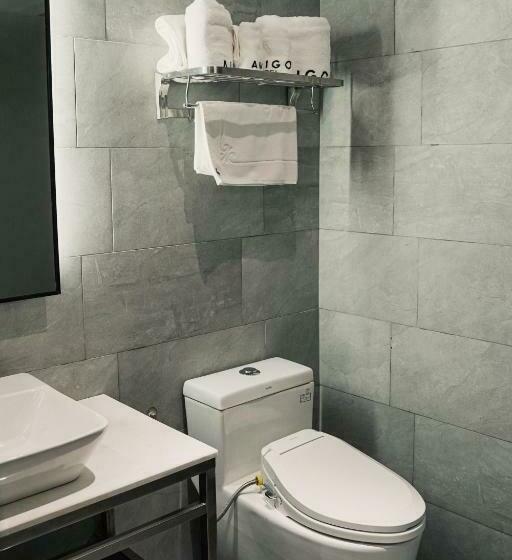 Deluxe Suite King Bed, Amigo Hotel Miri