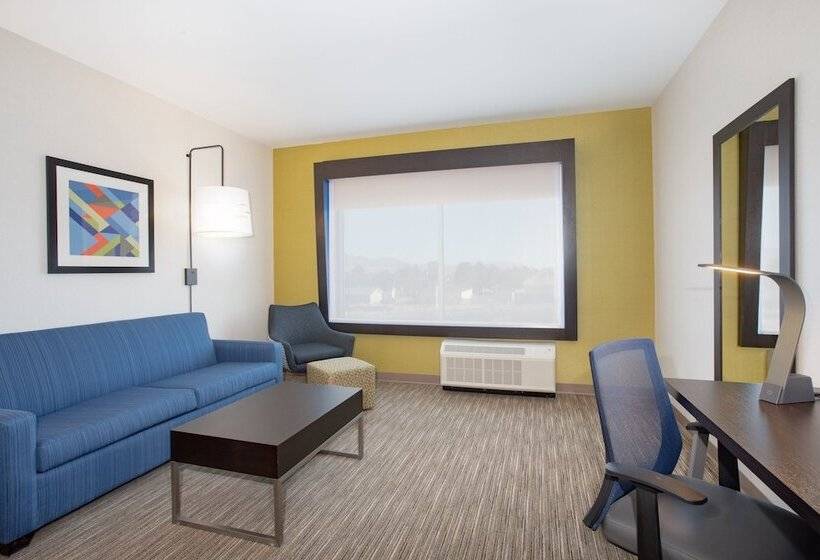 套房, Holiday Inn Express & Suites   Ely, An Ihg