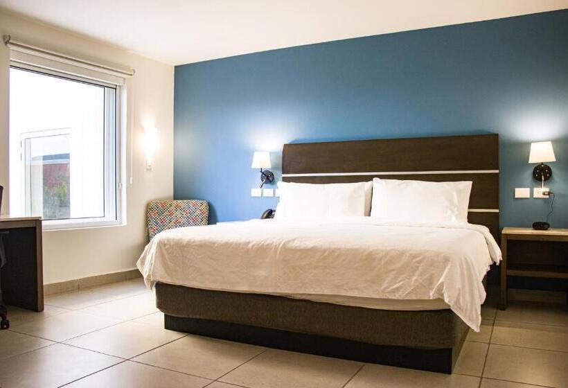 اتاق استاندارد با تخت بزرگ, Holiday Inn Express Merida Centro, An Ihg