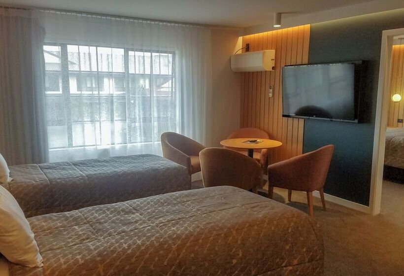 سوییت جونیور, Distinction Whangarei Hotel & Conference Centre