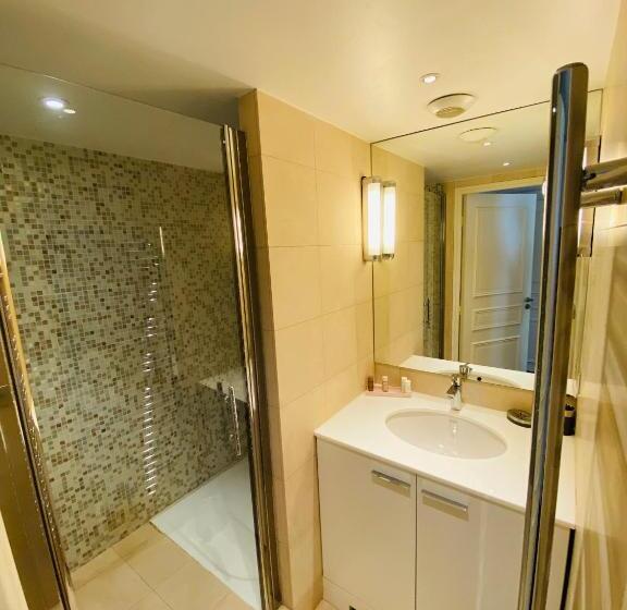 Apartamento Superior 2 Dormitórios, Residence Carlton Riviera