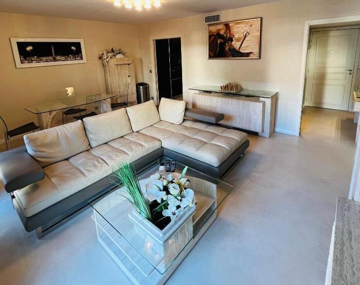 Apartamento 1 Dormitório, Residence Carlton Riviera