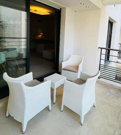 Apartamento Superior 2 Dormitórios, Residence Carlton Riviera