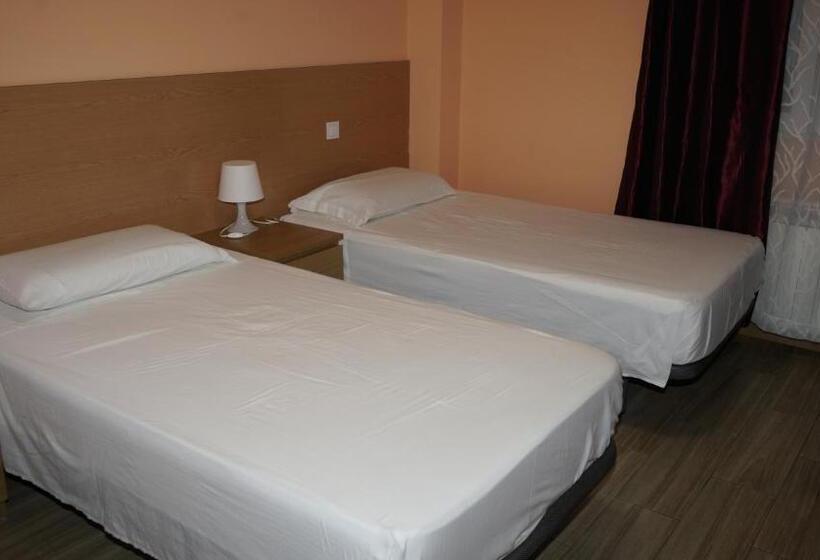 Номер Стандарт, Hostal La Pared