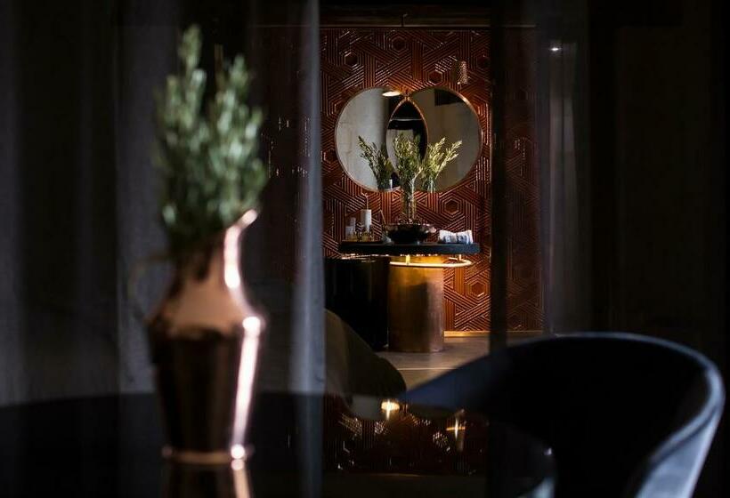 سوییت لوکس, Hsvhn Hotel Hışvahan