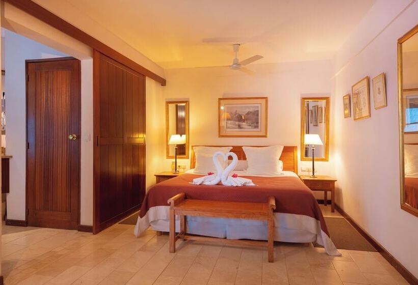 اتاق لوکس, Le Saint Alexis  Hotel & Spa
