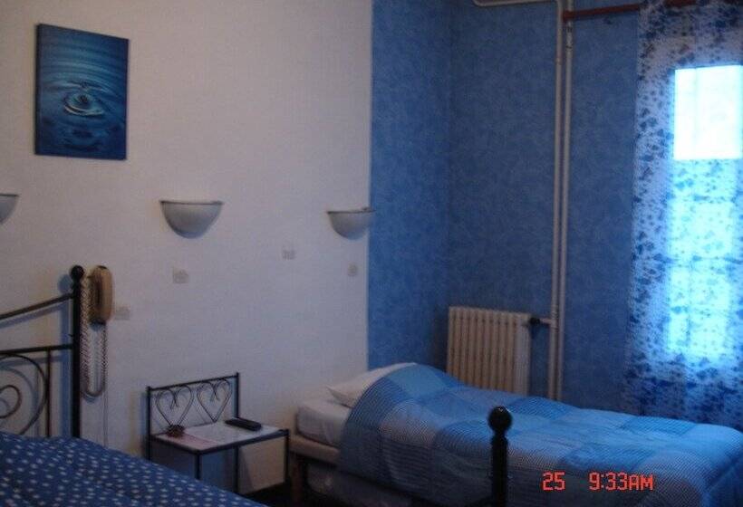 Семейный Номер, Hôtel De La Marmotte