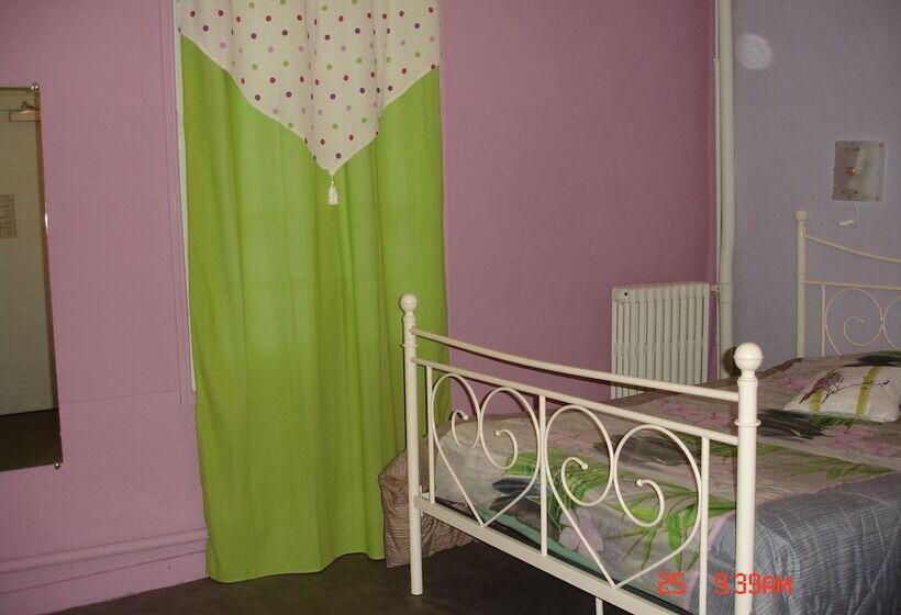 Семейный Номер, Hôtel De La Marmotte