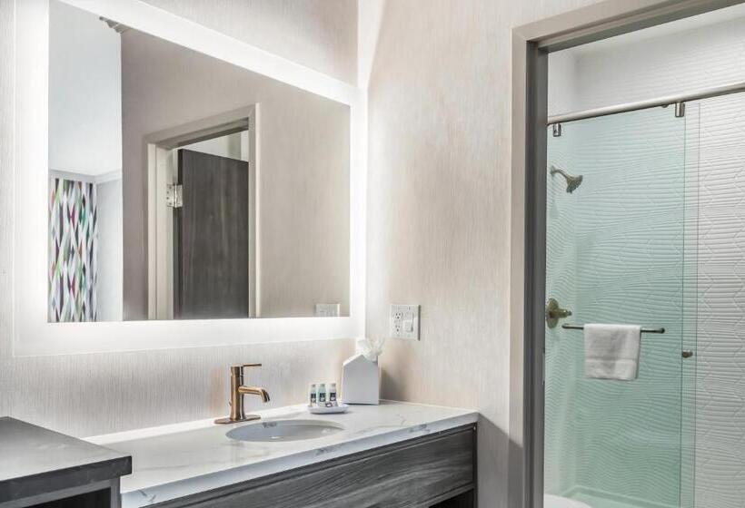Suite Familiar, Signature San Francisco