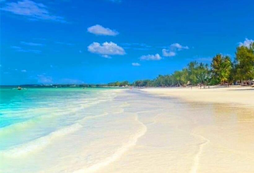 اتاق خانوادگی با چشم‌انداز دریا, Sipano Beach Lodge Kiwengwa