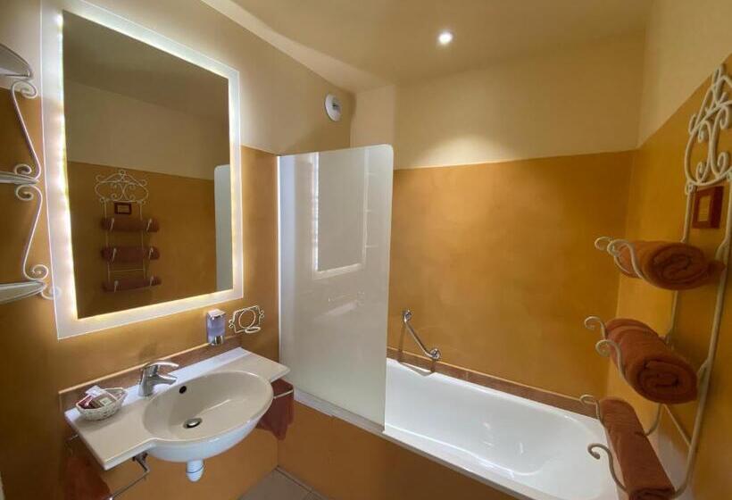 Номер Superior с Балконом, Les Sables D Ocre & Spa