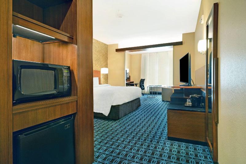 스위트 킹사이즈 침대, Fairfield Inn & Suites By Marriott Savannah Sw/richmond Hill