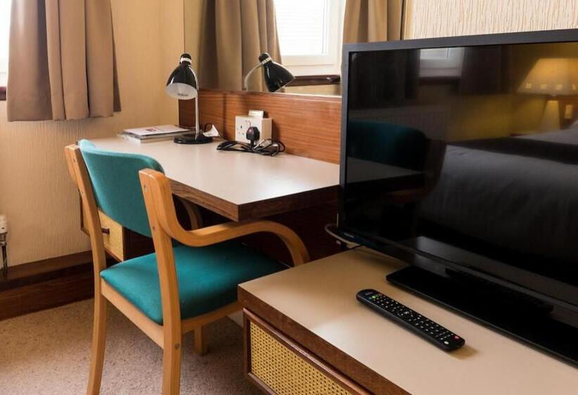 اتاق استاندارد, Cedars Apartment