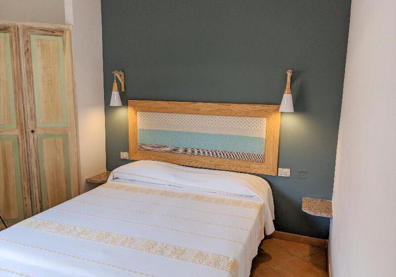 اتاق استاندارد, Holiday Garden Hotel Skm Park